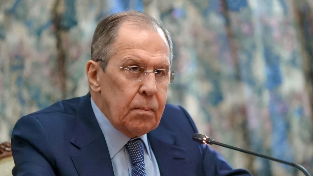 El canciller ruso denuncia discriminación contra la cultura rusa. 