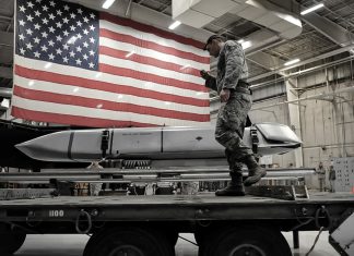 Rusia: Declaraciones de Trump sobre reanudación de pruebas nucleares no son claras Cancillería de Rusia asegura que no está claro las intenciones de Washington sobre reanudar pruebas nucleares.