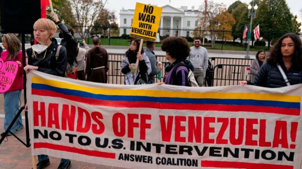 Caracas apoya las manifestaciones frente a la Casa Blanca que denunciaron las operaciones militares de EEUU en el Caribe