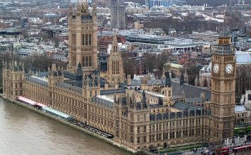 Parlamentarios británicos rechazan agresión de EEUU a Venezuela