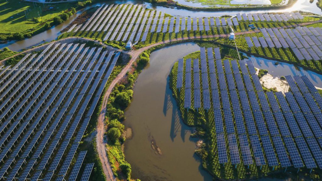 Beijing fortalecerá su energía solar y eólica para liderar la transición mundial baja en carbono