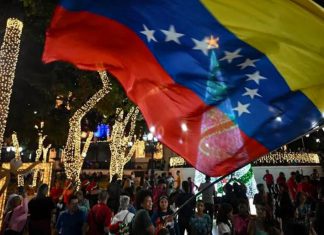 Maduro llama a defender la Navidad y la esperanza de Venezuela Venezuela denuncia piratería petrolera y anuncia acciones internacionales contra EEUU