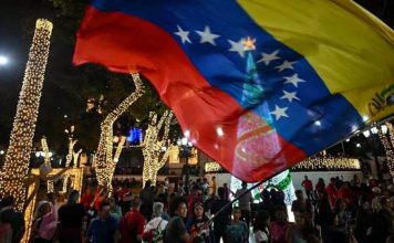 Maduro llama a defender la Navidad y la esperanza de Venezuela Venezuela denuncia piratería petrolera y anuncia acciones internacionales contra EEUU