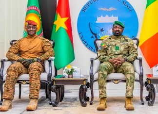 Mali y Burkina Faso responden a Trump con restricción de visados para ciudadanos de EEUU Las medidas entran en vigor tras la ampliación de la prohibición de viajes estadounidense