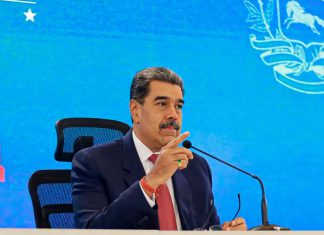 Nicolás Maduro exige fin del intervencionismo de EEUU en América Latina Nicolás Maduro denuncia intervencionismo militar de EEUU como una amenaza a la paz en la región