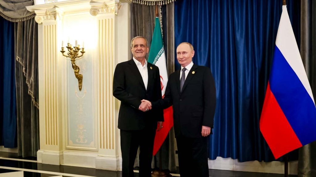 Putin y Pezeshkian se reúnen en Asjabad para impulsar cooperación integral