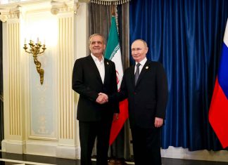 Rusia e Irán aceleran la implementación del acuerdo de asociación estratégica Putin y Pezeshkian se reúnen en Asjabad para impulsar cooperación integral