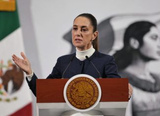 Sheinbaum compara recaudación récord de México con deuda de Argentina adquirida con EEUU El Gobierno resalta mejoras laborales y expansión del bienestar social.