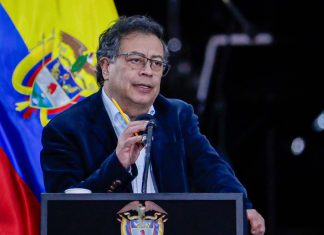 Petro: EEUU invade el Caribe por petróleo Trump admite que EEUU se quedará con el crudo del petrolero venezolano incautado