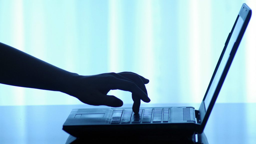 China refuerza su control tecnológico para proteger sectores clave de la economía