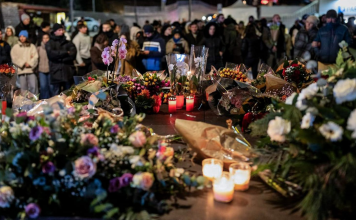 Autoridades suizas apuntan a bengalas como origen del incendio mortal en Crans-Montana Ciudadanos han rendido homenaje a las víctimas del incendio en el bar Le Constellation en Suiza.