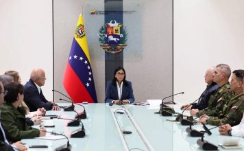 Delcy Rodríguez asume como encargada la presidencia de Venezuela Delcy Rodríguez, vicepresidenta ejecutiva de Venezuela, fue designada por el TSJ para asumir como presidenta encargada