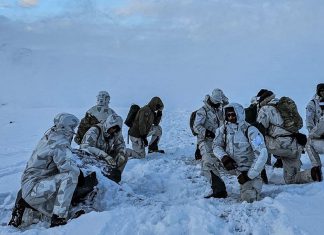 Dinamarca refuerza presencia militar en Groenlandia ante tensiones con EEUU Dinamarca refuerza unidades militares en el Ártico y Groenlandia llama a la prevención