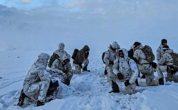 Dinamarca refuerza presencia militar en Groenlandia ante tensiones con EEUU Dinamarca refuerza unidades militares en el Ártico y Groenlandia llama a la prevención