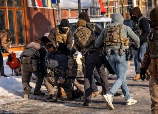 ICE mata otro hombre en Minneapolis y se arrecian las protestas masivas Autoridades estatales exigen el retiro inmediato de los agentes y cuestionan las tácticas de la administración Trump