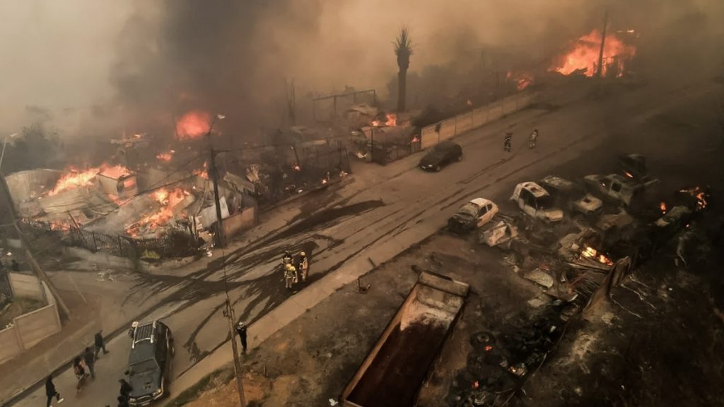 Chile enfrenta emergencia crítica por incendios