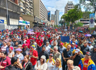 Manifestaciones masivas en Venezuela exigen el retorno inmediato de Maduro y el fin de la agresión de EE.UU. Manifestantes se congregan en Caracas este fin de semana para exigir el retorno del presidente Nicolás Maduro.
