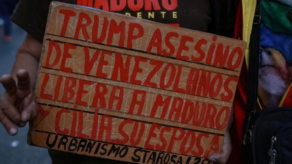 Miles de venezolanos exigen la liberación de Nicolás Maduro y su esposa Cilia Flores.