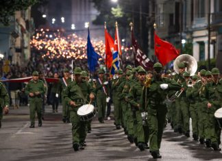Marcha de las Antorchas reafirma unidad y soberanía de Cuba La Habana revive la Marcha de las Antorchas a 73 años de su primera edición