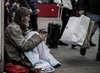 Reino Unido registra su mayor nivel de pobreza extrema en 30 años Informe UK Poverty 2026 alerta sobre aumento histórico de la pobreza extrema en Reino Unido