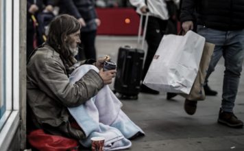 Reino Unido registra su mayor nivel de pobreza extrema en 30 años Informe UK Poverty 2026 alerta sobre aumento histórico de la pobreza extrema en Reino Unido