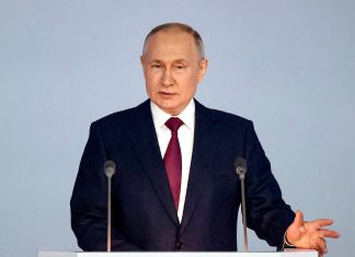Putin anuncia récord en ventas de material militar