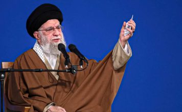 Jameneí: Trump tiene sangre iraní en sus manos