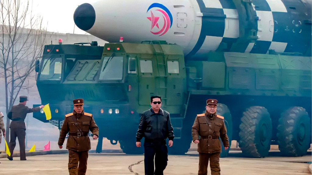 Kim Jong-un ratifica que seguirá ampliando la fuerza atómica de la nación norcoreana