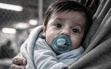 EEUU deporta a bebé con bronquitis detenido en Dilley Expulsión de niño de dos meses con bronquitis causa indignación en EEUU