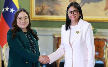 Embajadora de Nicaragua presenta credenciales ante gobierno encargado de Venezuela Nicaragua y Venezuela sostienen sus históricos lazos diplomáticos