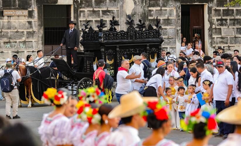 Lenón, Nicaragua revive el cortejo fúnebre de Félix Rubén García Sarmineto