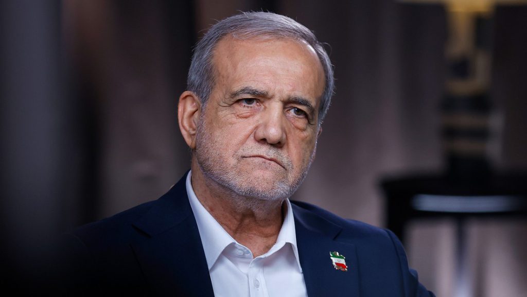 Teherán mantiene disposición al diálogo pese a amenazas militares de Washington