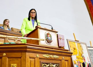 Delcy Rodríguez: Nicolás Maduro es el presidente legítimo de Venezuela