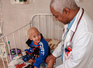 Bloqueo de EEUU reduce supervivencia del cáncer infantil en Cuba