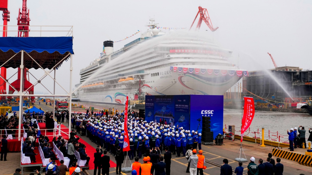 Las autoridades proyectan construir entre tres y cinco nuevos cruceros en la próxima década