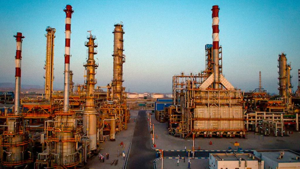 Mercado energético europeo bajo presión por amenaza al tránsito en Ormuz