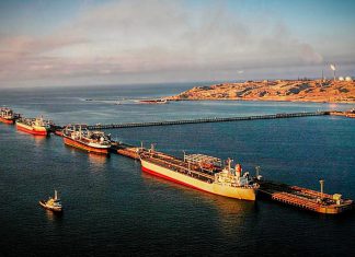 Irán advierte grave impacto global si atacan isla petrolera de Jark Comandante naval del CGRI advierte consecuencias energéticas globales