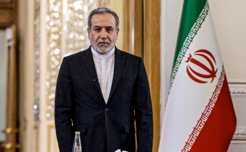 Irán desmiente negociaciones con EEUU y rechaza propuesta de 15 puntos El canciller iraní aclara que no existe negociación con Estados Unidos pese al intercambio de mensajes