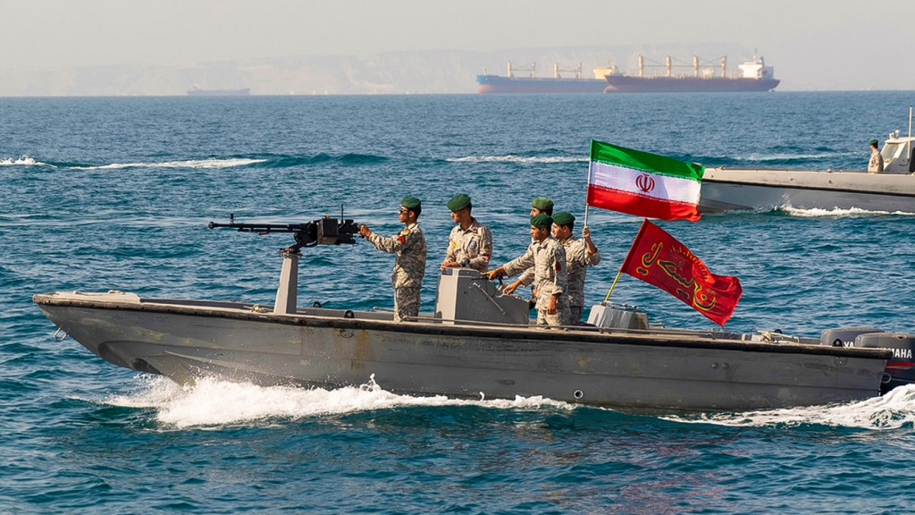 Guardia Revolucionaria iraní declara control del estrecho de Ormuz