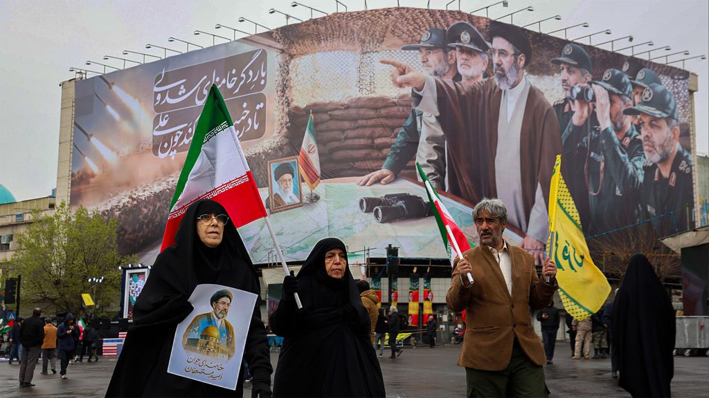 Líder de la Revolución Islámica destaca cohesión en inauguración de año nuevo