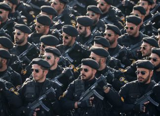 “Apretaremos la garganta del enemigo”: Irán lanza advertencia a Estados Unidos El poder militar iraní combina gran capacidad humana y uno de los sistemas de misiles más desarrollados de Oriente Medio