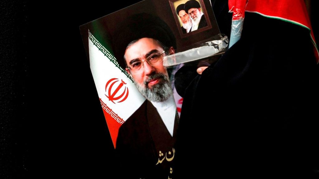 Tensiones escalan en Ormuz mientras fracasan negociaciones y persisten incidentes navales