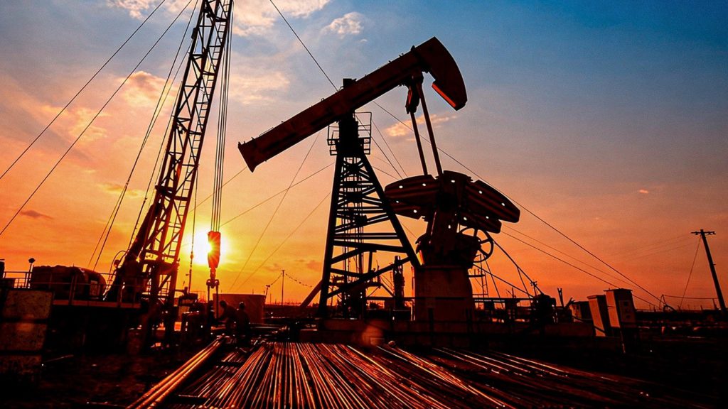 Abu Dabi promete aumentar producción de forma gradual para estabilizar el mercado