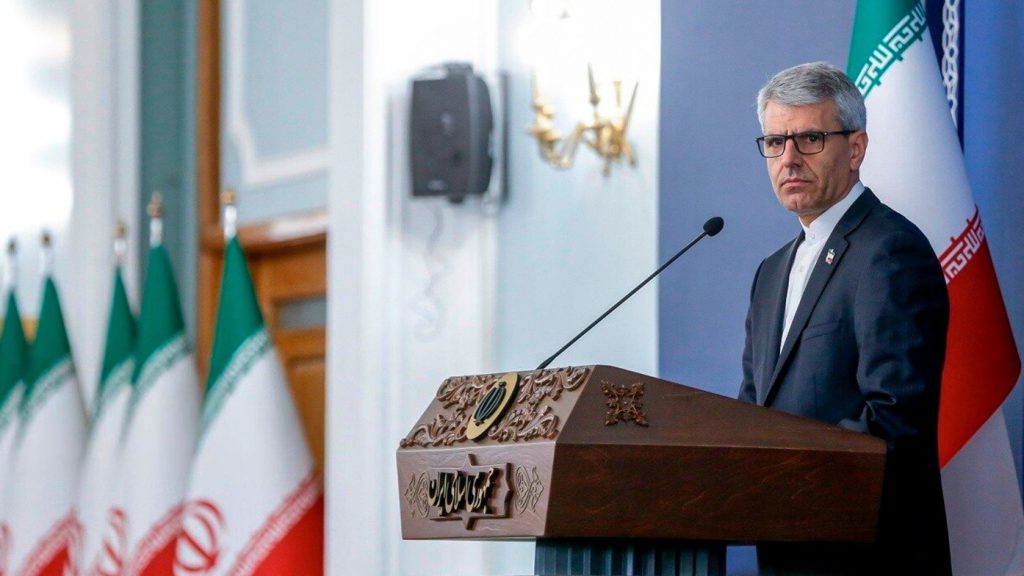 Teherán eleva el tono frente a Europa mientras mantiene el control estratégico del estrecho de Ormuz