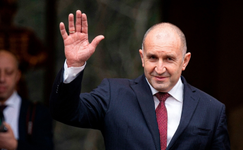 Radev gana elecciones parlamentarias en Bulgaria Radev busca formar gobierno y estabilizar el país tras ocho elecciones en cinco años