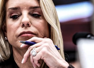 Trump destituye a su fiscal general y nombra reemplazo interino Donald Trump anuncia cambios en la dirección del sistema de justicia federal de Estados Unidos