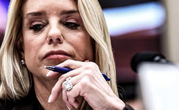 Trump destituye a su fiscal general y nombra reemplazo interino Donald Trump anuncia cambios en la dirección del sistema de justicia federal de Estados Unidos