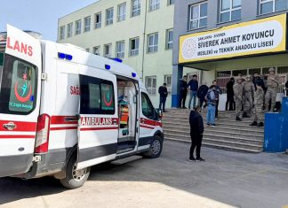 Violencia sacude escuelas de Turquía Nuevo ataque escolar deja nueve muertos en Turquía