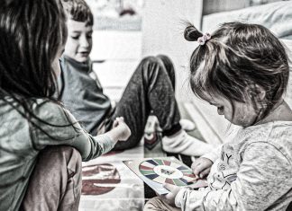 Francia investiga red de abusos sexuales en guarderías y centros infantiles Testimonios denuncian amenazas y abusos contra niños en guarderías francesas