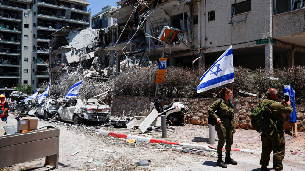 Israel reconoce más de 8.700 heridos en frontera con Líbano